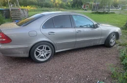 Mercedes-Benz E