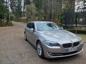 BMW 523