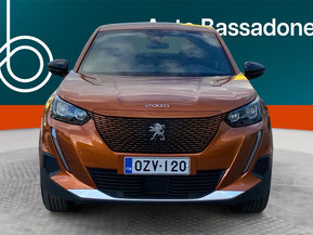 Peugeot e-2008