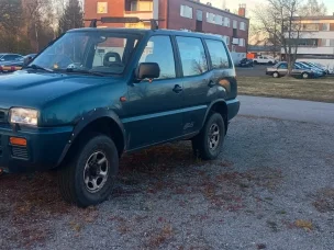 Nissan Terrano II