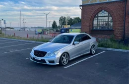Mercedes-Benz E