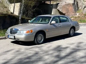 Lincoln Town Car