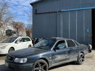 Audi 100