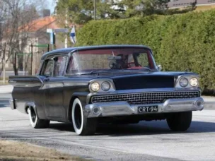 Ford Fairlane