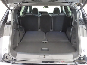 Peugeot E-5008