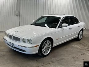 Jaguar XJR