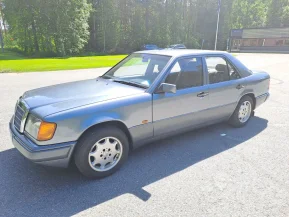 Mercedes-Benz 124
