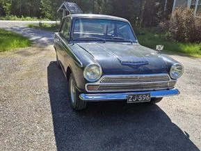 Ford Cortina
