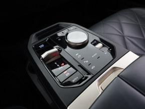 BMW iX M60