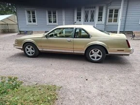 Lincoln Continental