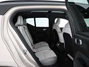 Volvo EX40