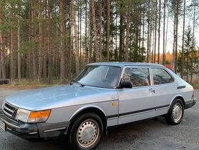 Saab 900