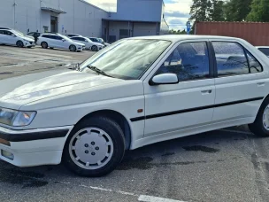 Peugeot 605