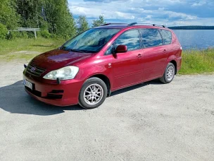 Toyota Avensis Verso
