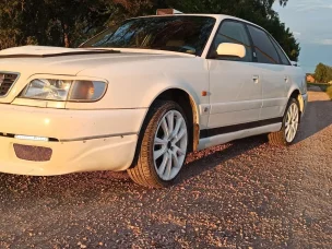 Audi 100