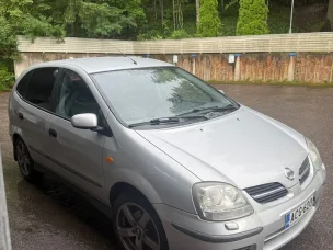 Nissan Almera Tino