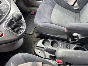 Mitsubishi Grandis
