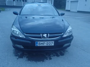 Peugeot 607