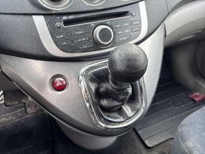 Mitsubishi Grandis
