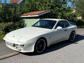 Porsche 944