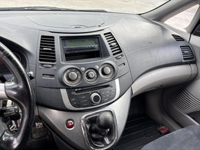 Mitsubishi Grandis