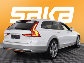 Volvo V90 Cross Country