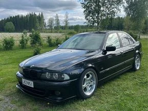 BMW 523