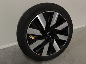 Volvo EX90