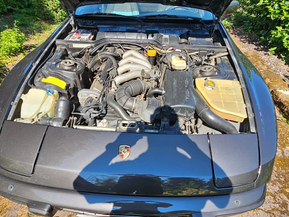 Porsche 944