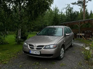 Nissan Almera