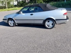 Saab 900