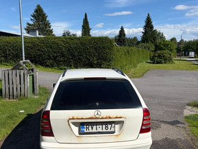 Mercedes-Benz C 180