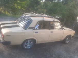 Lada 2105
