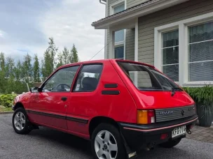 Peugeot 205