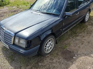Mercedes-Benz 260