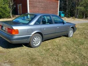 Audi 100