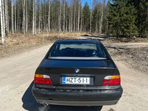 BMW 318iS