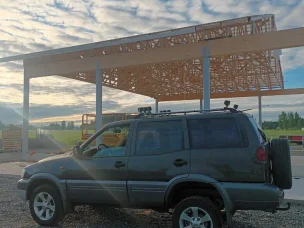 Nissan Terrano II