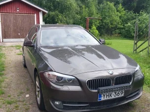 BMW 523