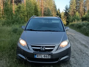 Honda FR-V