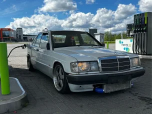 Mercedes-Benz 190