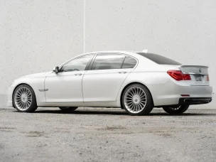 BMW 750