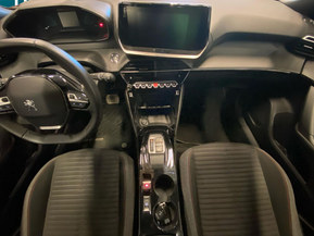 Peugeot e-2008