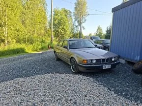 BMW 730
