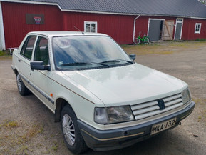 Peugeot 309