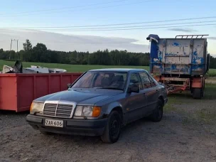 Mercedes-Benz 230