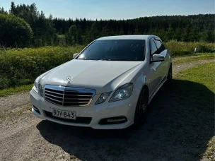 Mercedes-Benz 200
