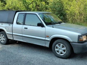 Mazda B2500