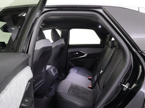Peugeot e-3008
