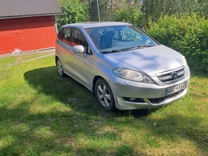 Honda FR-V
